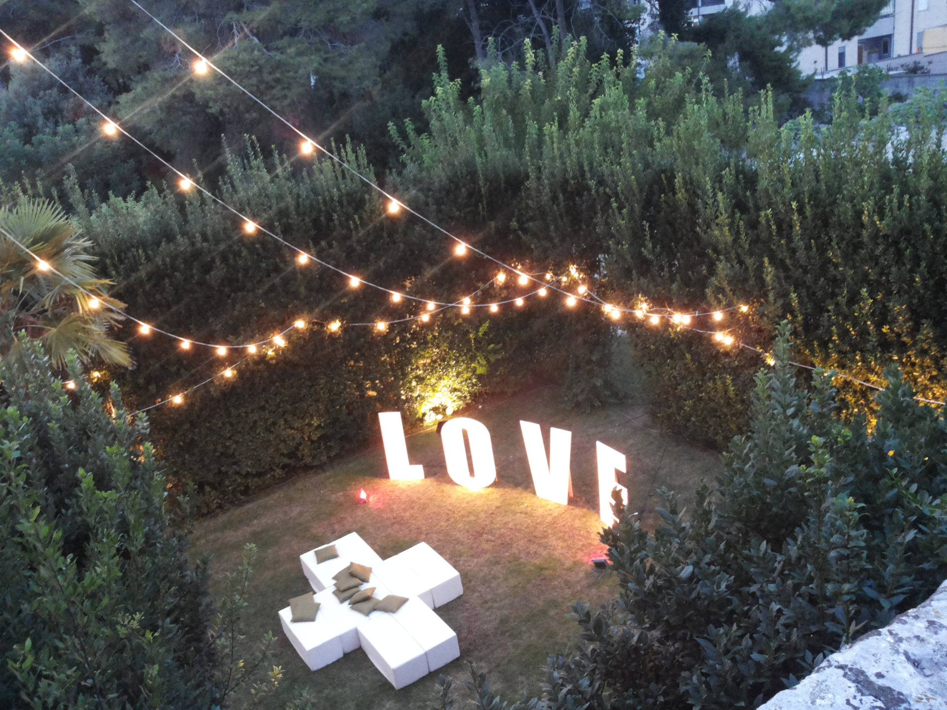 Chiostro dei Domenicani – Cielo appeso interno + LOVE (2)_0_result