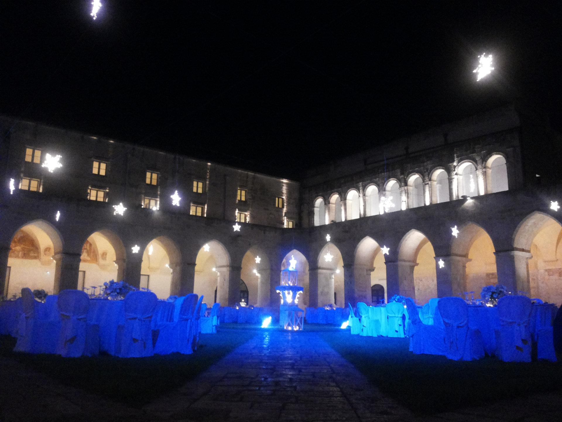 Chiostro dei Domenicani – Stelle pendenti (6)_result