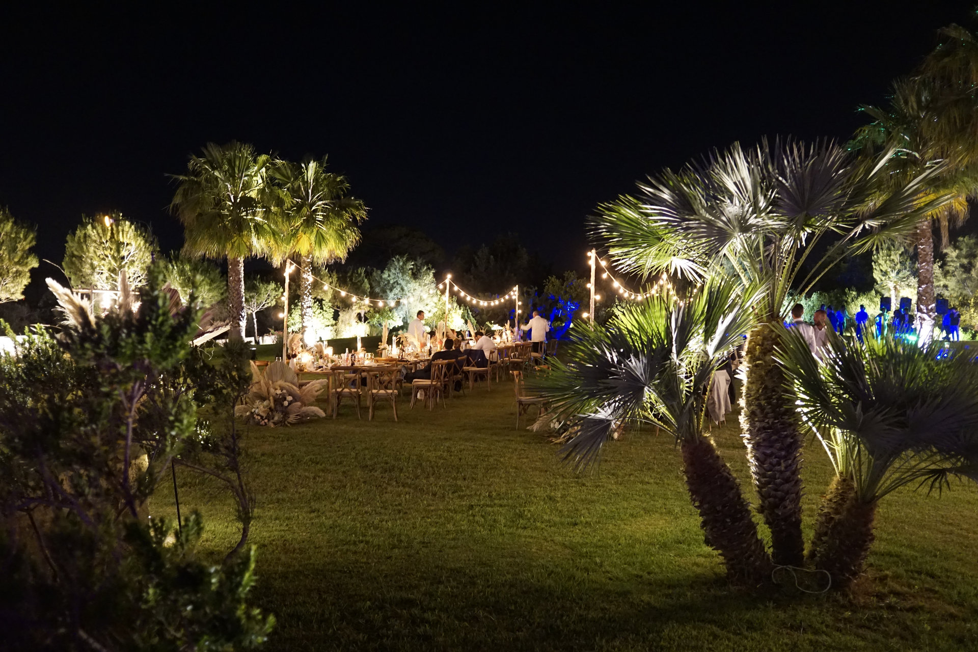 Masseria Li Veli – Tavolate pali filo di lampadine (3)_result